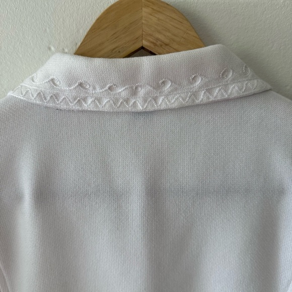 Vintage White Button-Down Shirt with Embroidered Collar - Picture 9 of 11